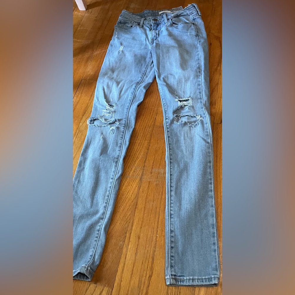 Levi’s ripped skinny jeans